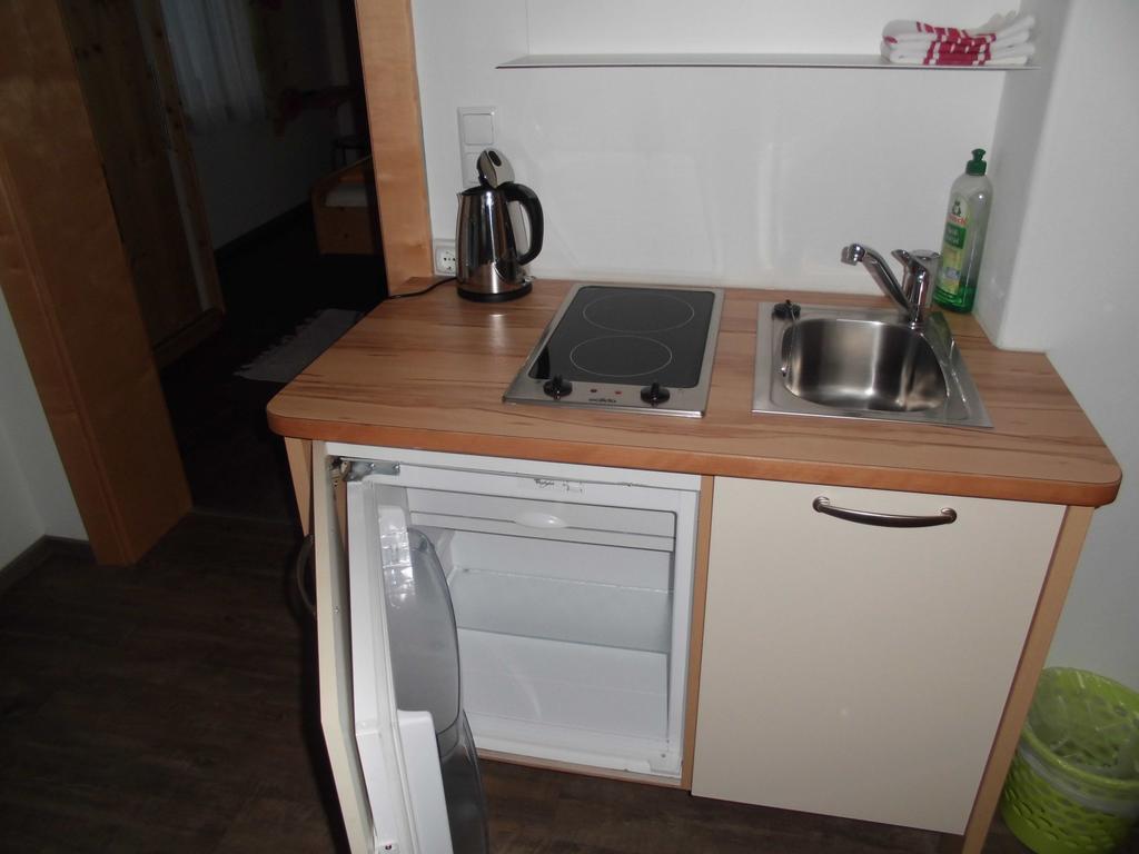 גמונד Pension & Ferienwohnung Dullnig מראה חיצוני תמונה
