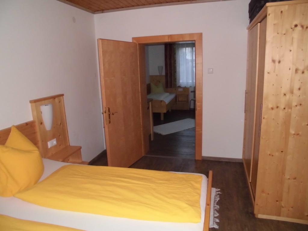 גמונד Pension & Ferienwohnung Dullnig מראה חיצוני תמונה