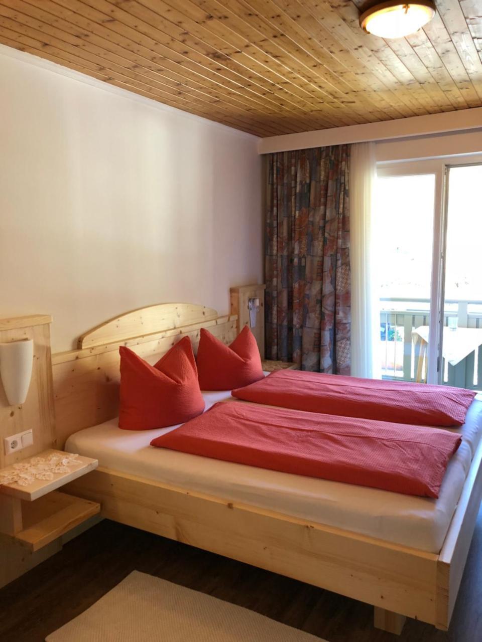 גמונד Pension & Ferienwohnung Dullnig מראה חיצוני תמונה