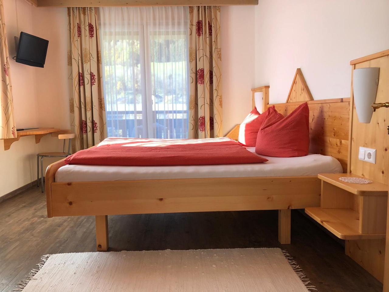 גמונד Pension & Ferienwohnung Dullnig מראה חיצוני תמונה